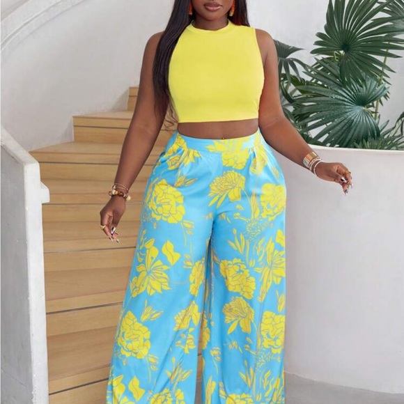 Floral Blue and Yellow Wide-Leg Pants - Picture 3 of 5